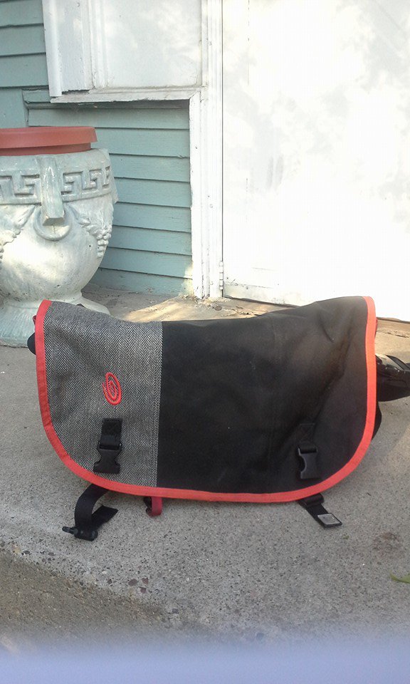 backroad's tweet image. Any in #minneapolis people interested in a like new @timbuk2?  Too big for my taste. $75 or best offer.
