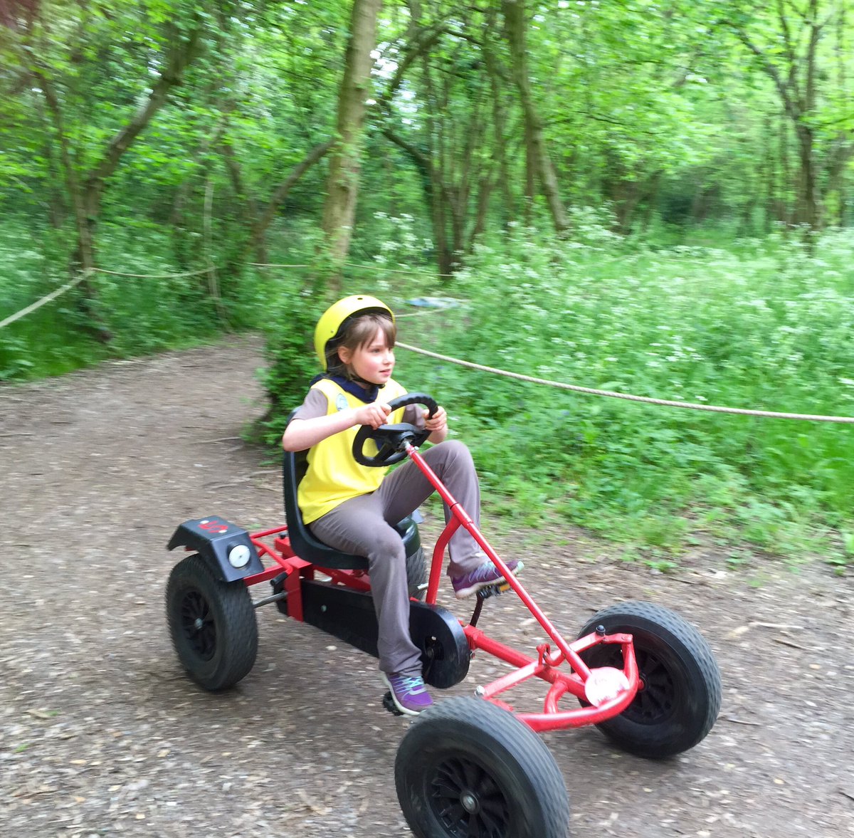 Brickhill_Pack's tweet photo. @BedsGuides @BedfordGuides @gguidinganglia Fun and Adventure at Mollivers today for Bedfordshire Brownies. https://t.co/jhOUZISIGc