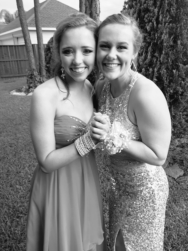B_AILE_Y's tweet photo. Prom 🎉 https://t.co/1lzaPHBO3K