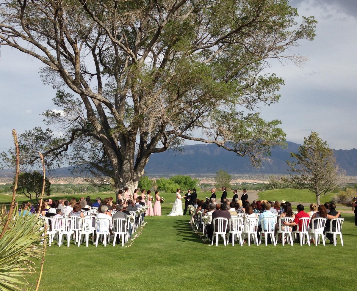 Prairie_Star's tweet photo. Not many ceremony locations can beat this at #prairiestar! #views #bridesloveus #wedding #dreamcometrue https://t.co/az42HBaDOA