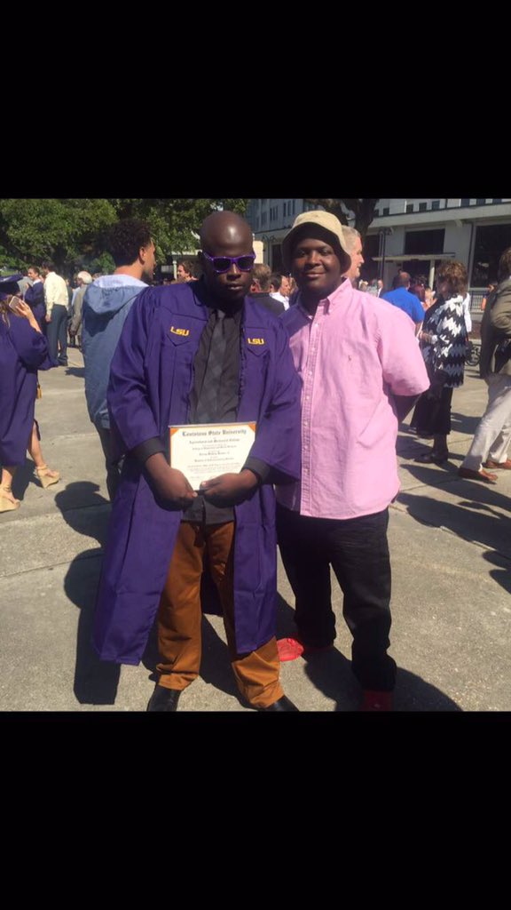 booker_bxtch's tweet photo. #LSUGraduation https://t.co/RliyjJDjbE