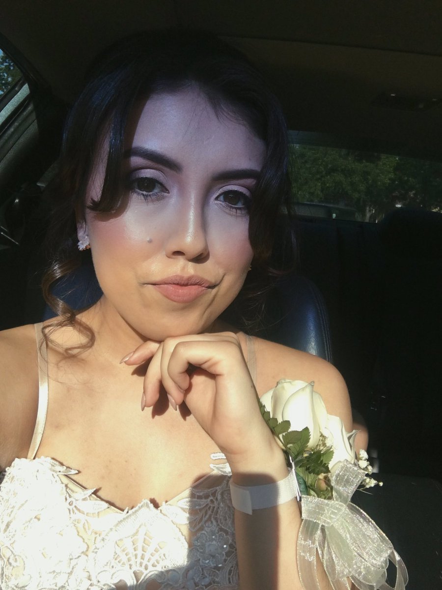jailineedelgado's tweet photo. To the first of many prom selfies #Wonderland2k16 #ghsprom2016 https://t.co/AzM1QlI09r