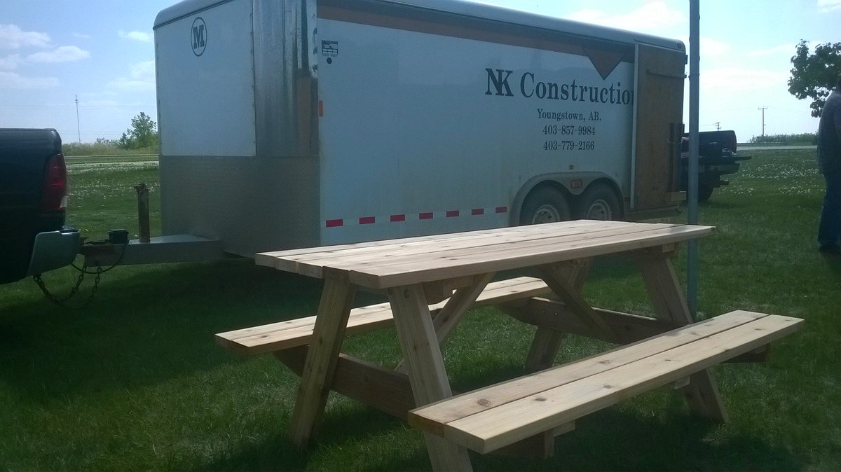 YST_Falcons's tweet photo. #CommunityBuildDay Thanks to everyone that helped make this happen! Picnic tables for school & community! @plrd25 https://t.co/blrsEd1JWr