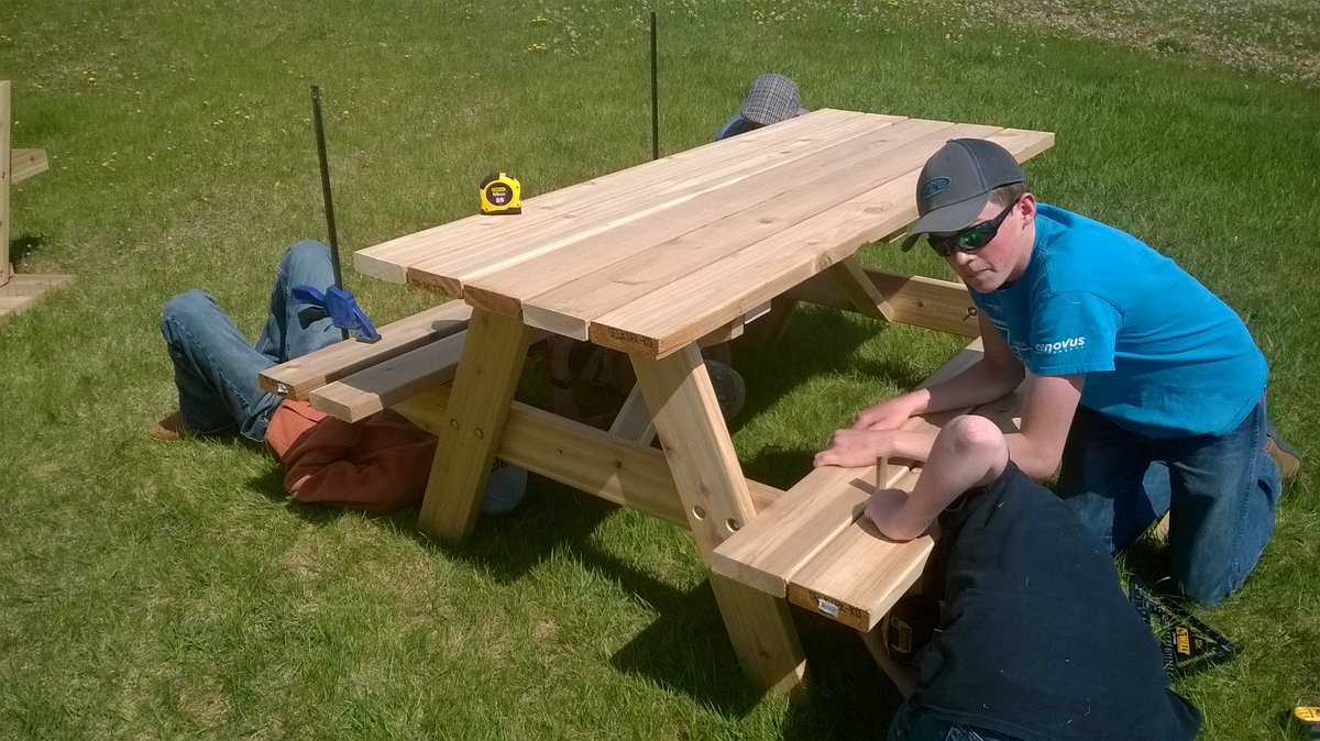 YST_Falcons's tweet photo. #CommunityBuildDay Thanks to everyone that helped make this happen! Picnic tables for school & community! @plrd25 https://t.co/blrsEd1JWr