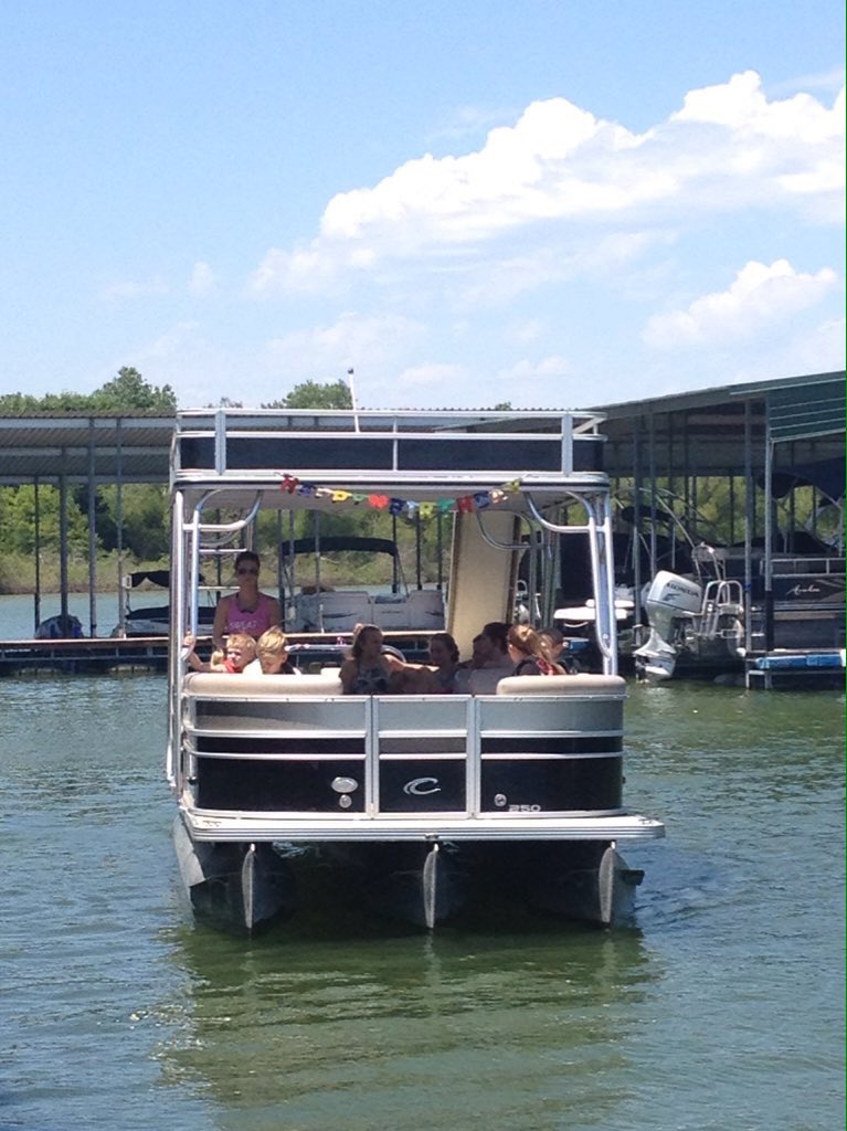 NautBoatClub's tweet photo. Double decker pontoon-great for birthday parties! #nauticalboatclub #nauticalparty #nbcparty https://t.co/gCmqDpISHn