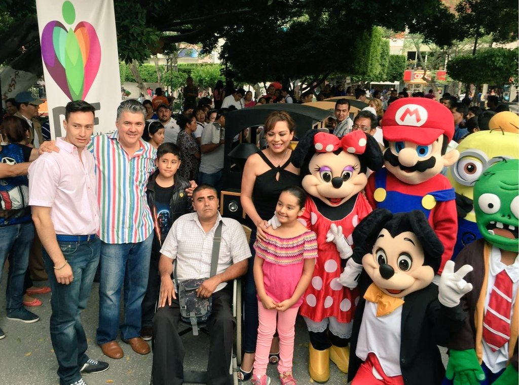AgendainformaTV's tweet photo. Inaugura @MarcoLeyvaM tren infantil del @DIFChilpancingo. Paseará por el zócalo y andador Zapata en #Chilpancingo. https://t.co/LIRgtjekH6