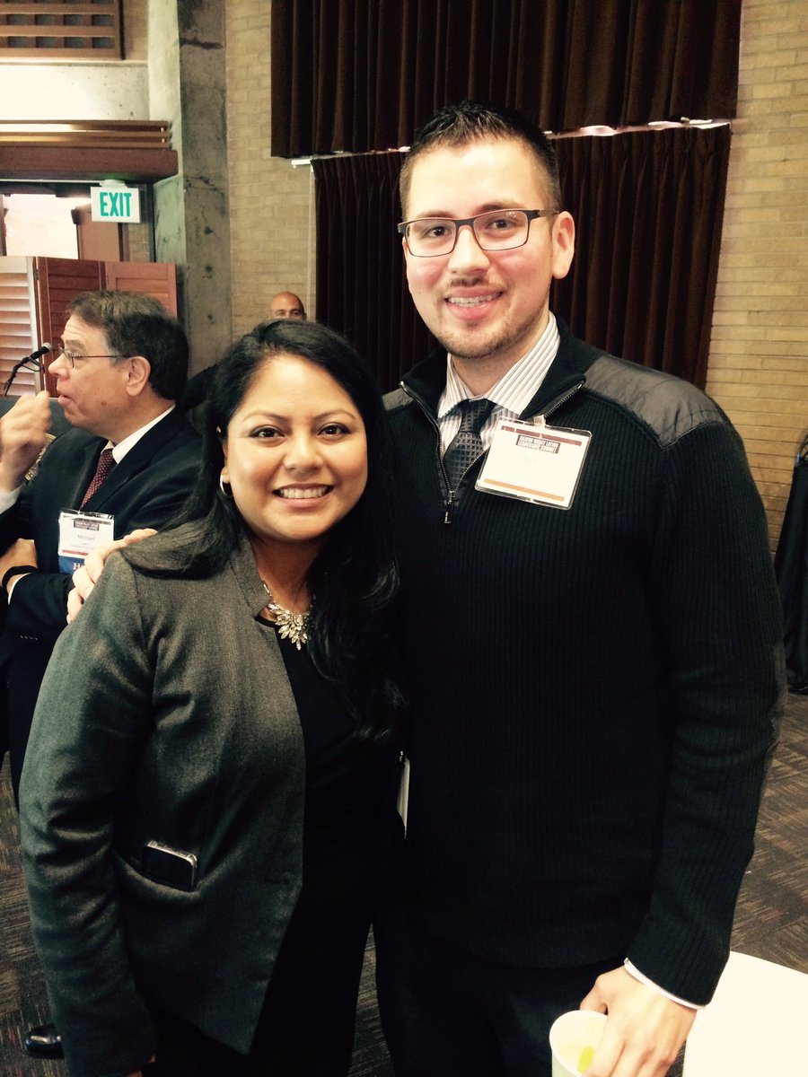 lutorres88's tweet photo. Was happy to reconnect with my good friend @DAlbarranChicas at #SVLLS16. What a great choice for a panelist! https://t.co/Ur9uIf7bS3