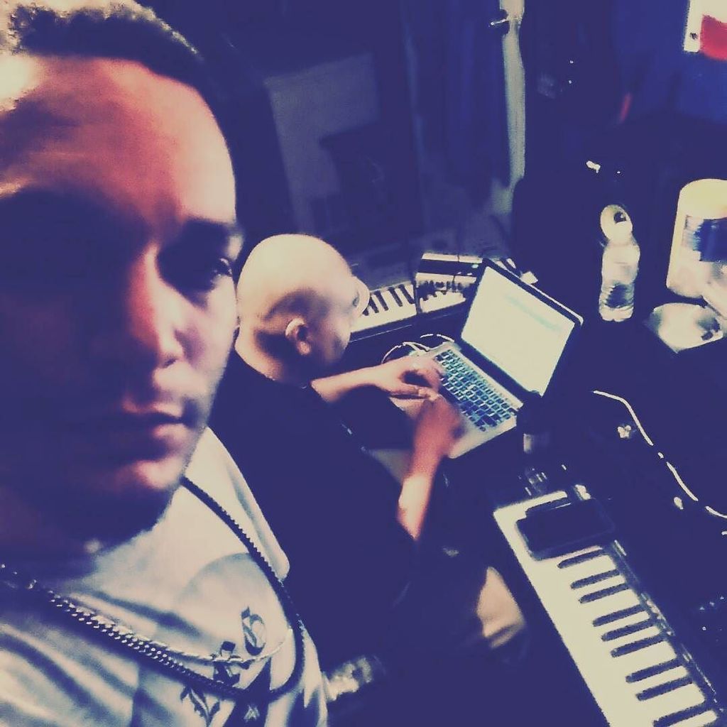 producerpassion's tweet photo. We in here! #PrivateStudio #BlackSheepGang #Beerbugg #TrueBreed #Work #Views #Motivated #HipHop #Rap #Real #ProTool… https://t.co/tw9y4MQs9W