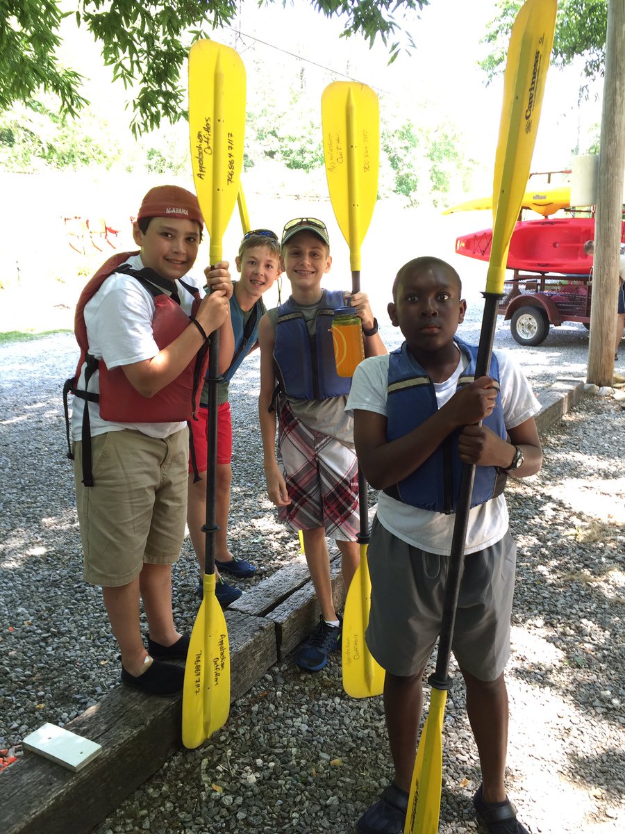 Cjmc1970M's tweet photo. @HMSMustangPride almost to our kayaks! Perfect day. https://t.co/Fd093Onynq