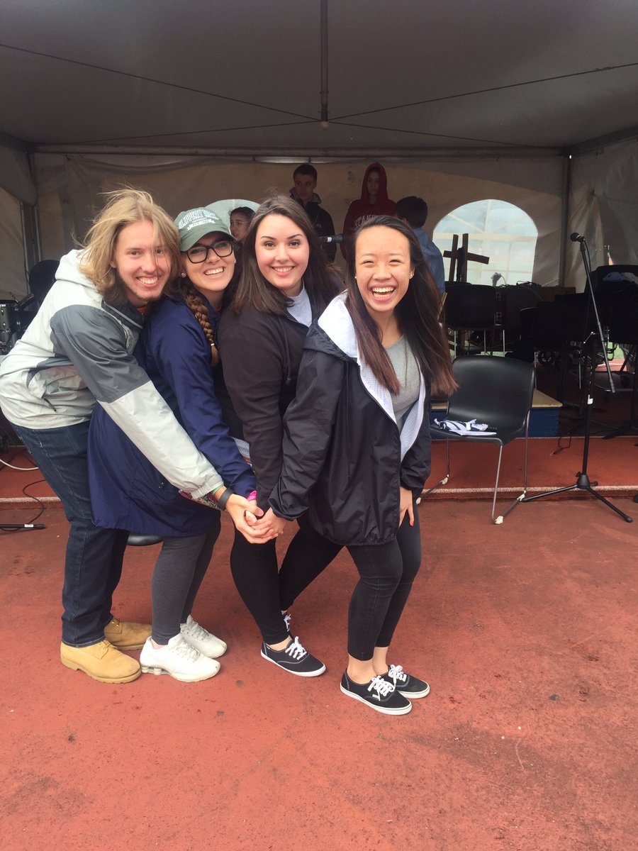 halt_celinee's tweet photo. last relay pictures, I promise. Thank you for making my relay experience so wonderful. #RelayForLife #relayPA 💕💋 https://t.co/C42xlTlVKG