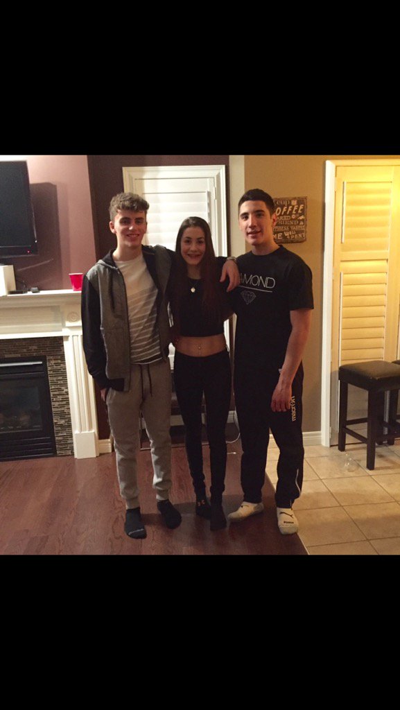 amybella_'s tweet photo. Happy birthdayy mike 🎂 hope you had an awesome dayy! Love you long time 💕😋 https://t.co/CkeBq0moA9