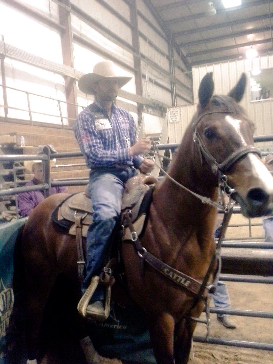 Went to the bulldogging jackpot <a href="/seanpetemulli/">Sean Mulligan</a>'s today and guess who was entered? Yes, that's Wade Sundell.