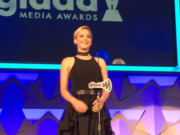 JenLawFilms's tweet photo. Jennifer Lawrence  presents the Excellence in Media Award to Robert De Niro #glaadawards https://t.co/3FFnVl5s3u