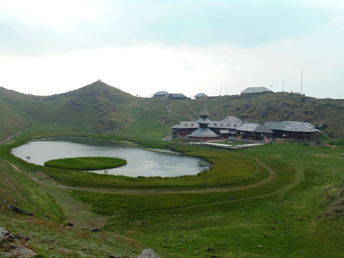 lohumi's tweet photo. Despite road link 9000 ft high #PrasherLake in #Himachal is still unspoiled & retains its pristine splendour https://t.co/61BDcJl5Bk