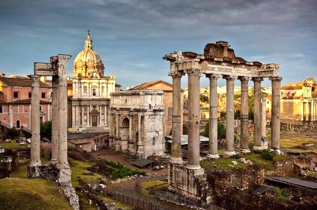 Амфитеатр колизей в италии. Сапиенца италия город. Название города рим. Рим столица италии. Ватикан колизей.