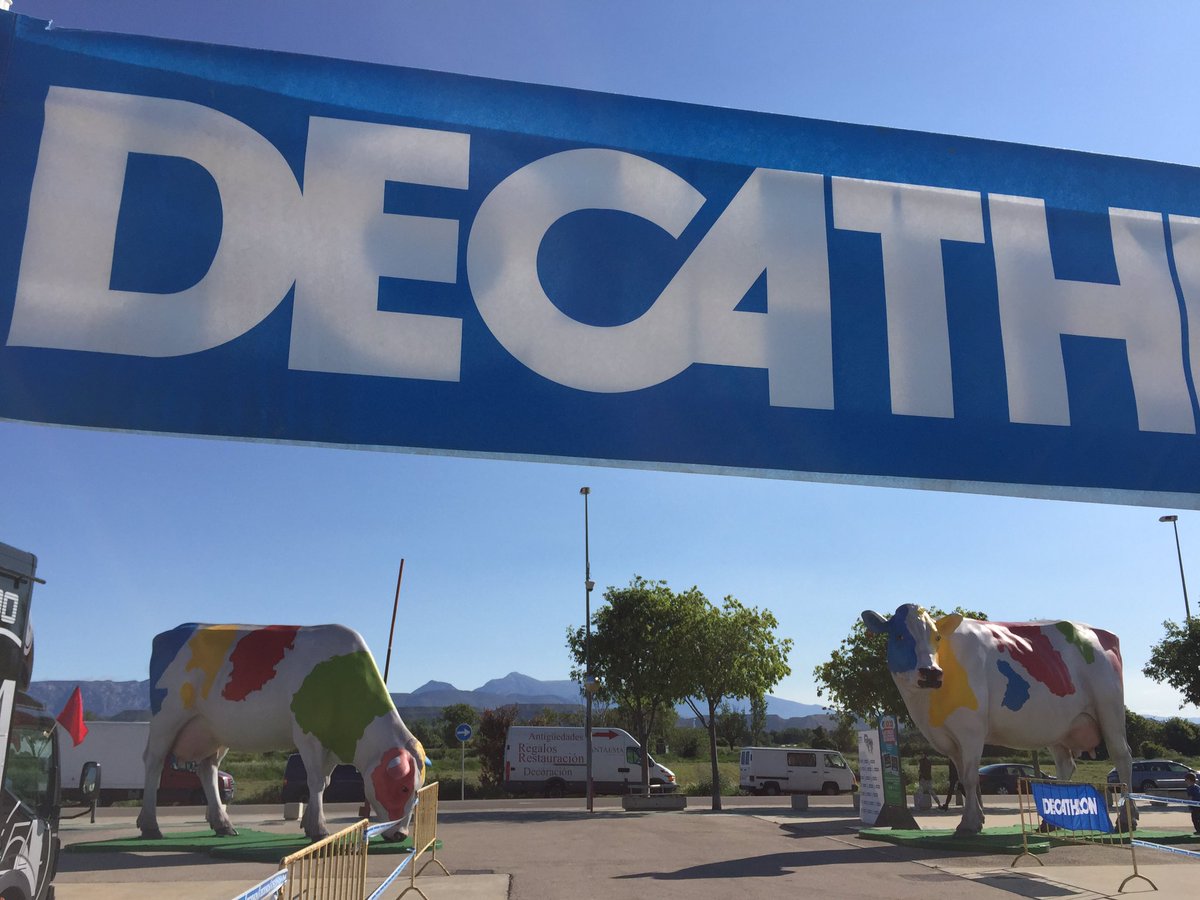 Manuel_eboca's tweet photo. Todo preparado para comenzar el #DecaBike de @HuescaDecathlon + @EbocaVending #VacasEboca @RadioHuesca @aytohuesca https://t.co/qiQKTLLTEd