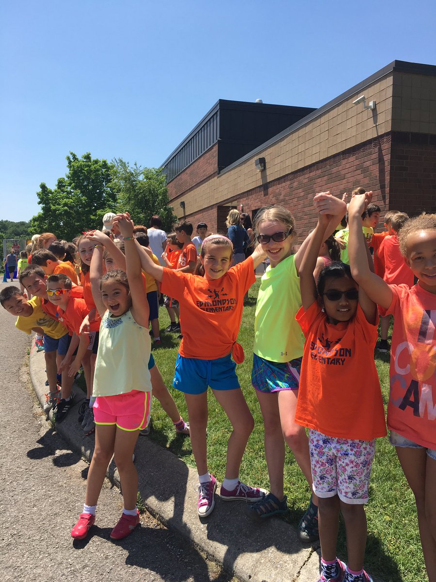 wcsEESds's tweet photo. Field day 2016 in the books! https://t.co/tKc8Vj78kL