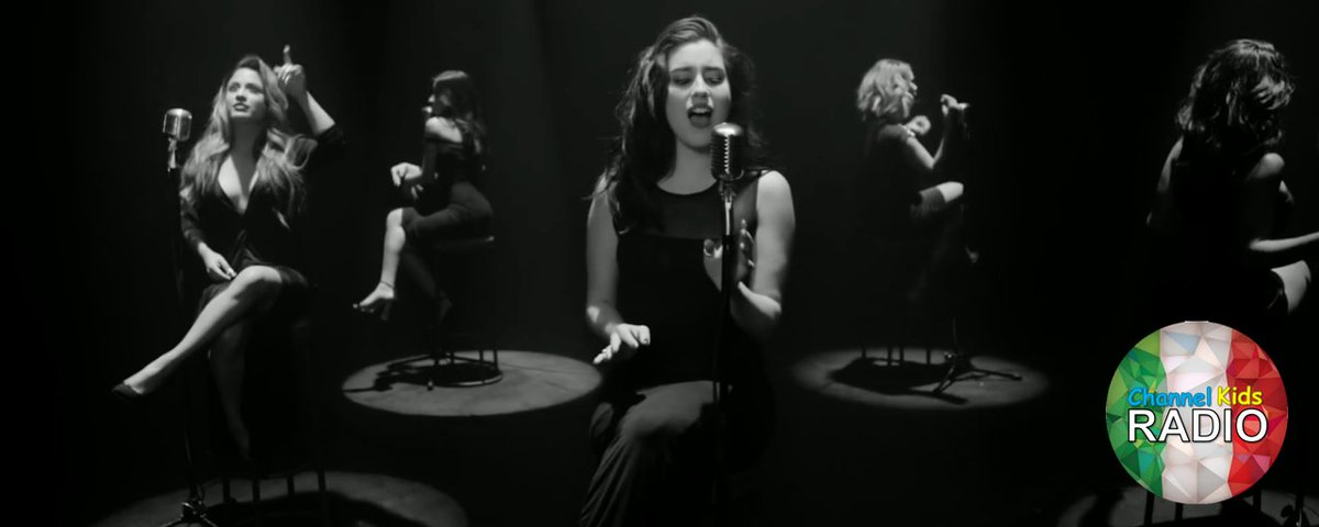 CKRadioIT's tweet photo. Le ragazze di @FifthHarmony entrano la prima posizione 7 con #WriteOnMe https://t.co/NUqz3IxNqs