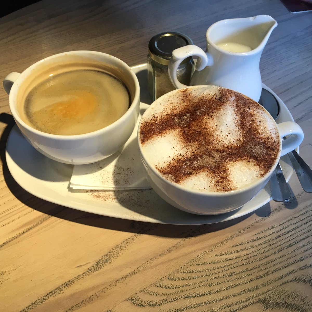 _diamondsdazzle's tweet photo. Enjoying Sunday  at @_DiamondsDazzle HQ with plenty of coffee and a little sparkle 💍💎 https://t.co/Rlj5Q0KJgs