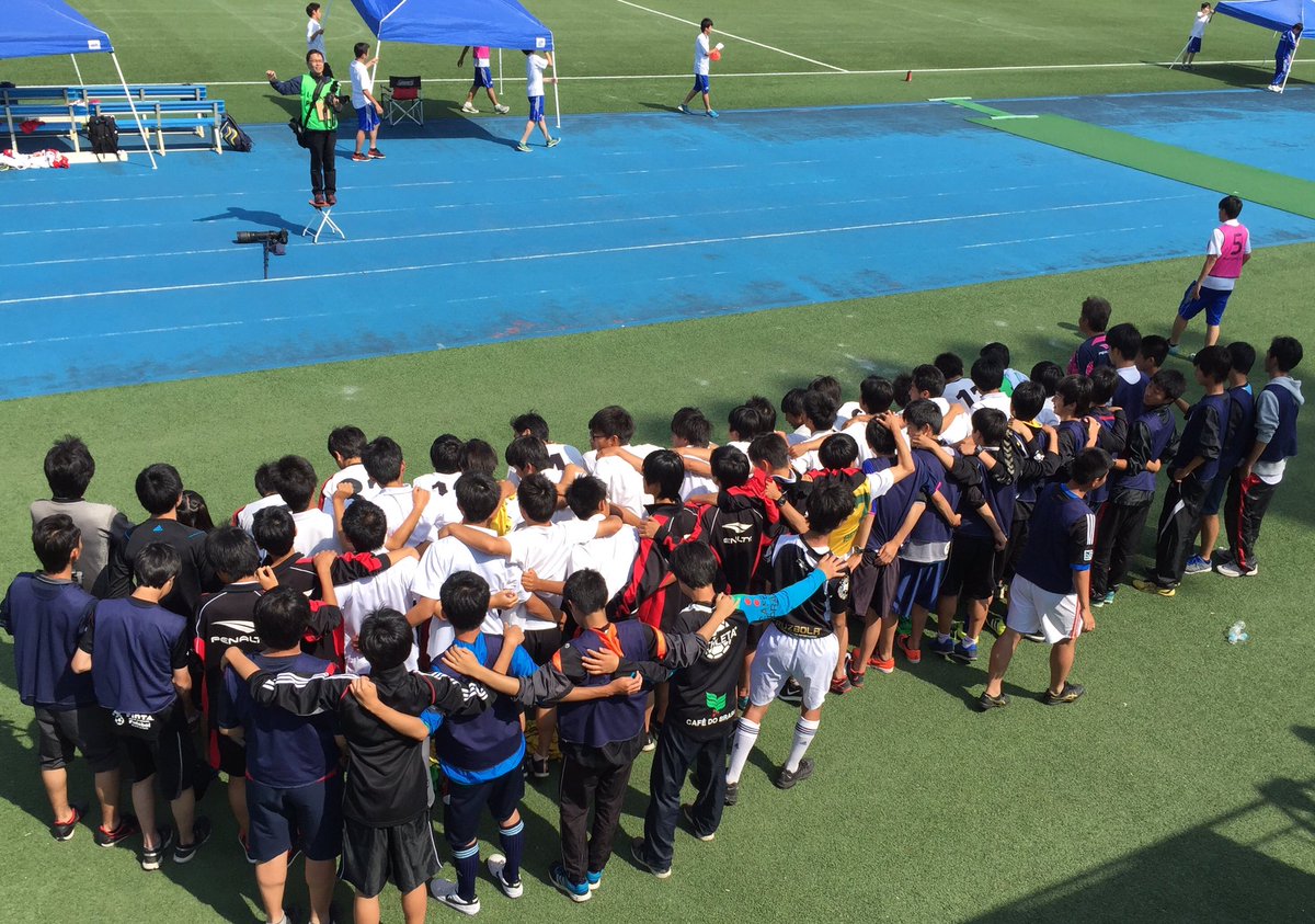 東京都立小松川高等学校 در توییتر サッカー部 都大会 5月15日 日 都立福生高校相手に４対１で勝利し １回戦を突破しました 最初の写真は勝ち越しゴール直前シーンです 試合後には部員全員での記念撮影も行われました 都ベスト32以上が確定しました