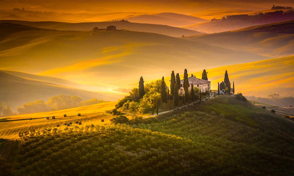 CultureTrip's tweet photo. "Italy is a dream that keeps returning for the rest of your life." - Anna Akhmatova. Shot by Stefano Termanini. https://t.co/fzMswewCFJ