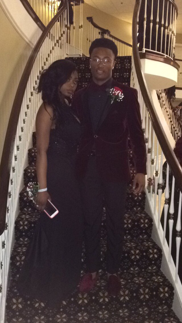 King_ben_23's tweet photo. Clean asf 🤘🏽💦 #prom2k16 https://t.co/fuARUu7ygQ