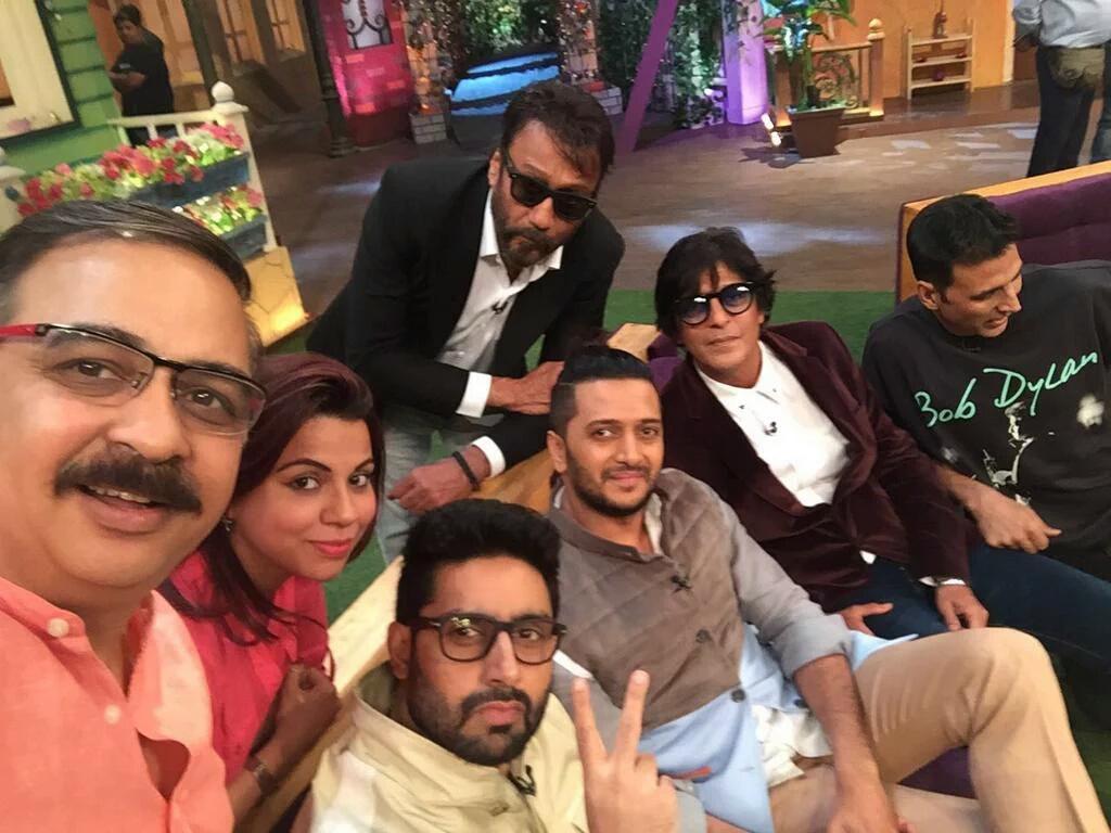 JITENDRAm18's tweet image. Housefull3 team having a
blast on #TKSS
today 9PM @akshaykumar 
@preeti_simoes 
 " TKSS Gets Housefull "