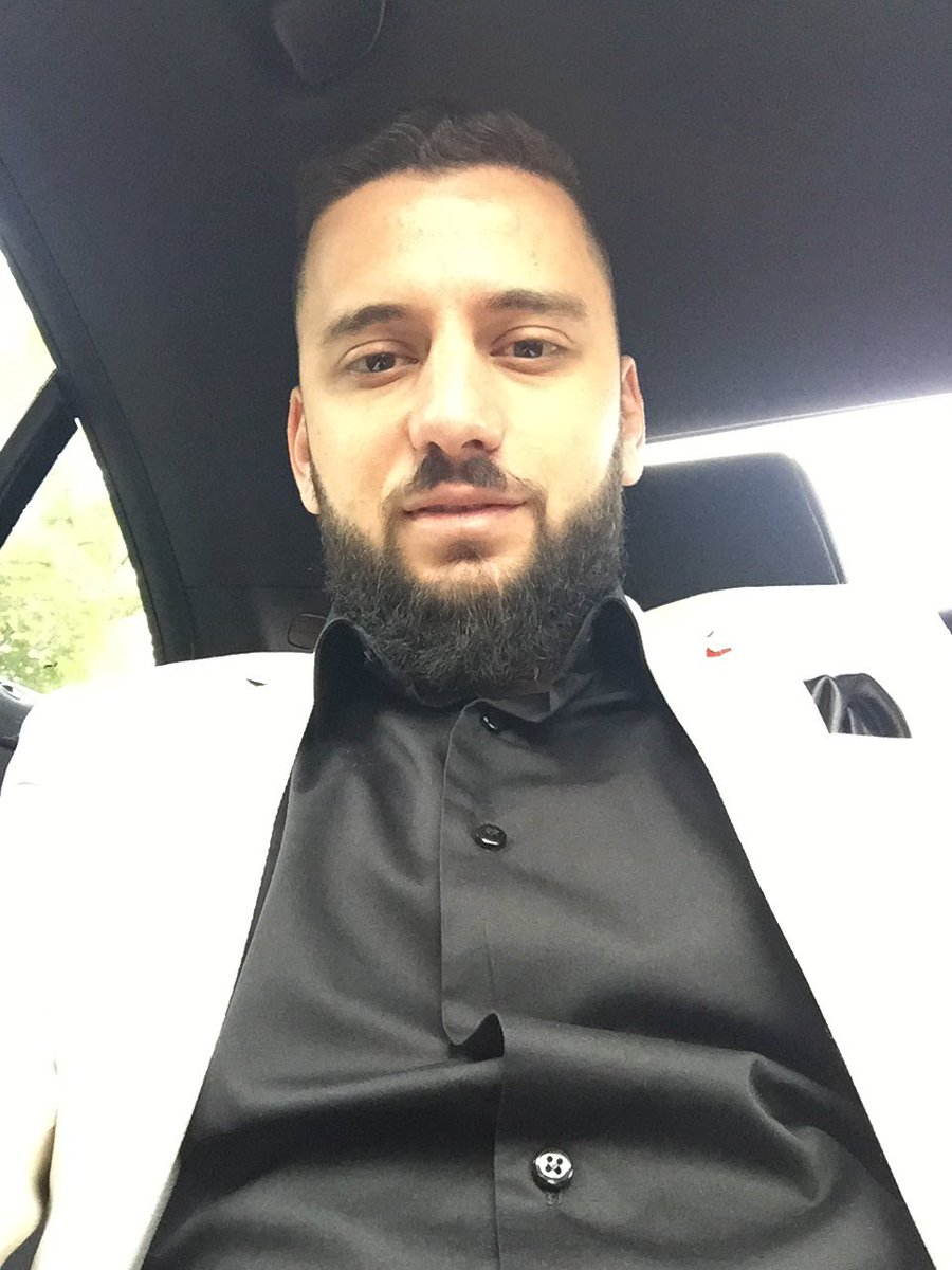 quarterback60's tweet photo. #Dügünde #Sampiyonluk #halayi #cekecem https://t.co/eDvQ6uQIPK