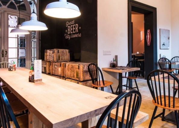 ZnorMagazine's tweet photo. 8 lekkere, nieuwe culinaire hotspots in #Brugge: https://t.co/HkpUoWbKFi https://t.co/U59ngQ34xs
