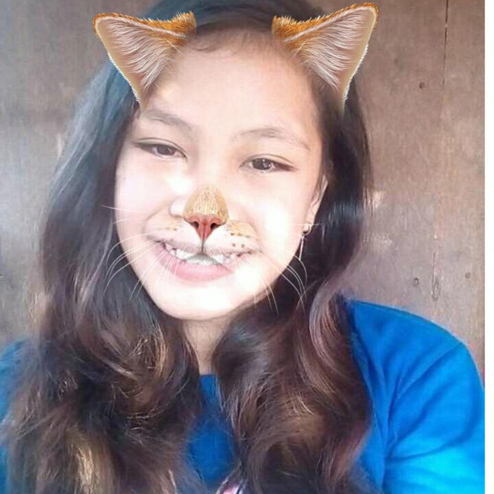 QueeniebethT's tweet image. Hahhah funny right