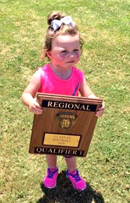 dkhendon's tweet image. HHS Lady Tigers Softball Team:State Title quest Wed @9am w/our "secret weapon" #PFTF @cmarcum4 @CoachGHHS @CGlass06