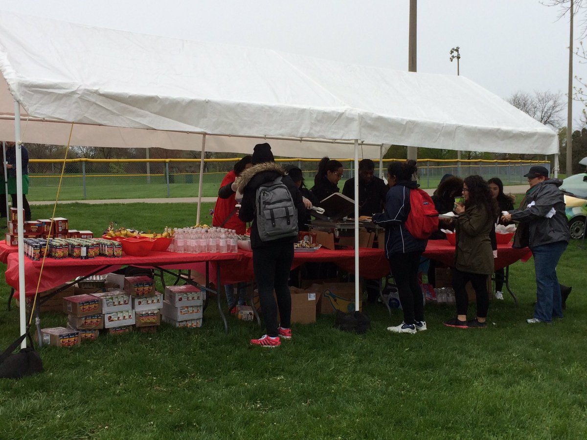 VilmaManahan's tweet photo. It's cold but we continue to support the fight of @MSWalk! #AccessAbilities2016 https://t.co/IAN9irqUFC