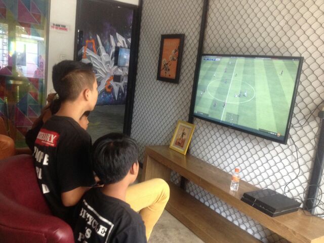 BeFunNColorful's tweet photo. Ga berasa lagi main di #loopstationbdg berasa di rumah sendiri ini mah. Saking homey dan cozy. https://t.co/UMuuilqfd8
