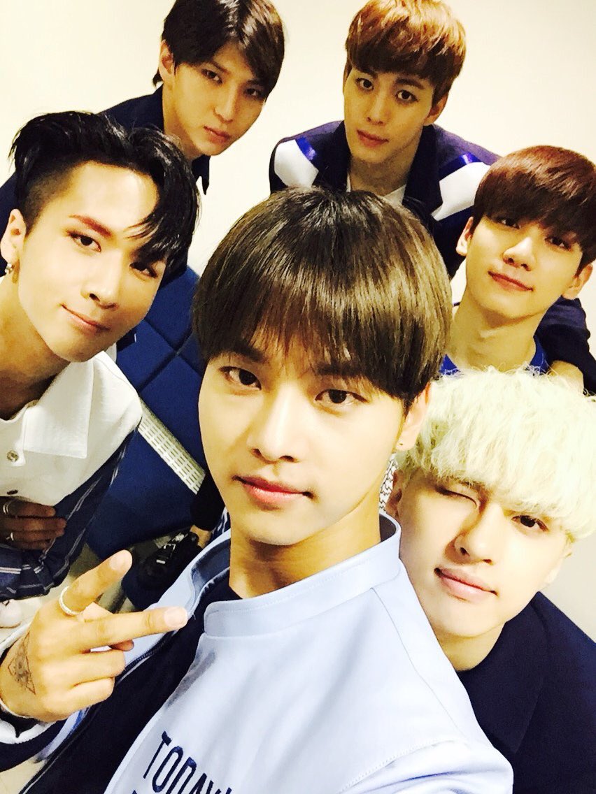 4starlight_'s tweet photo. trans | RealVIXX : https://t.co/9Ww8SDN3q6