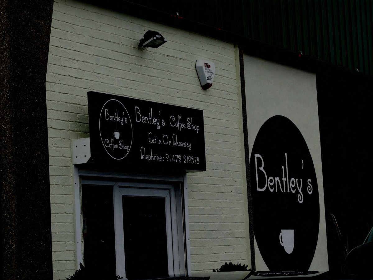 GCClassicCars's tweet photo. Hungry? Why not pop down to Bentley's Coffee Shop inside Graham Chapman Classic Cars, Wilton Road, Humberston. https://t.co/XTpioUGHf8