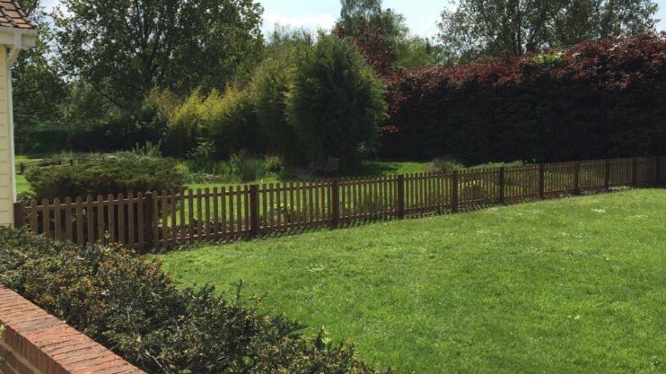 handscape_hort's tweet image. Picket fence installed on Thursday. HH. #handscape #work #essex #fencing #countryside