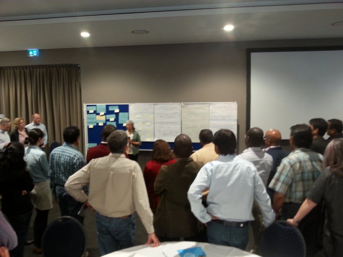 IEDAfrique's tweet photo. Ongoing: Identification of collaboration opportunities btw @CollabAdapt consortia for #climateresilience #ALR2016 https://t.co/HGBTTPdlkj