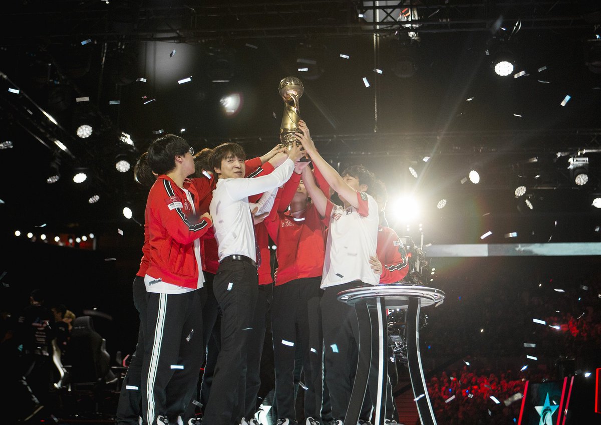 lolesports's tweet photo. #OwnTheRift https://t.co/hn1zscLmkb