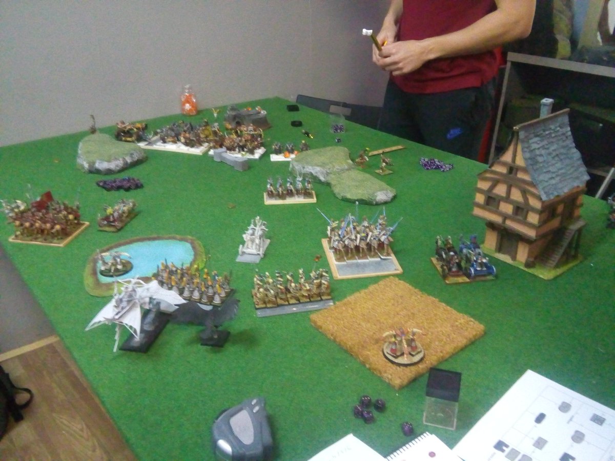 MundoForja's tweet photo. Torneo de Warhammer Fantasy 9th Age en Mundo Forja con lleno absoluto!! ✌😜👍 https://t.co/XJDF2ED3lj