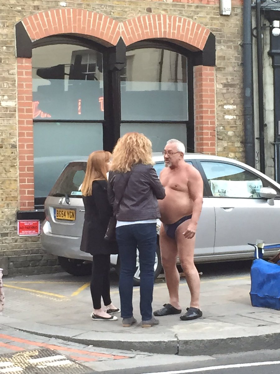 sergevaezi's tweet photo. One man bravely fights on to keep Shoreditch alternative #wierdohero https://t.co/UscbTnM9AS