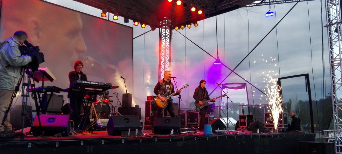 dzelzsvilks's tweet image. Pavasara lietusduša un ugunsspēks spēks Biķerniekos :) Paldies Jums!!!  #PyroPower