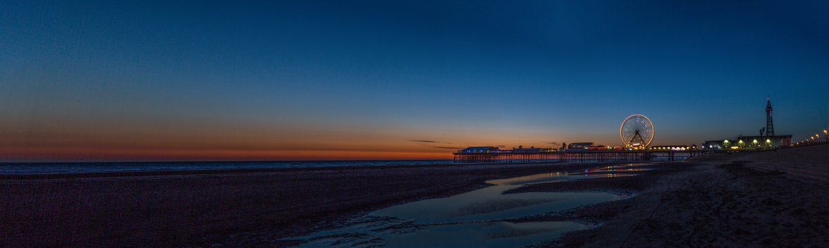 Stelf69's tweet photo. Panoramic from @TheBplTower last night. #Blackpool #sunset @lancashirelife @LancashireHour @BlackpoolBiz #photograph https://t.co/PeCOtrlr28