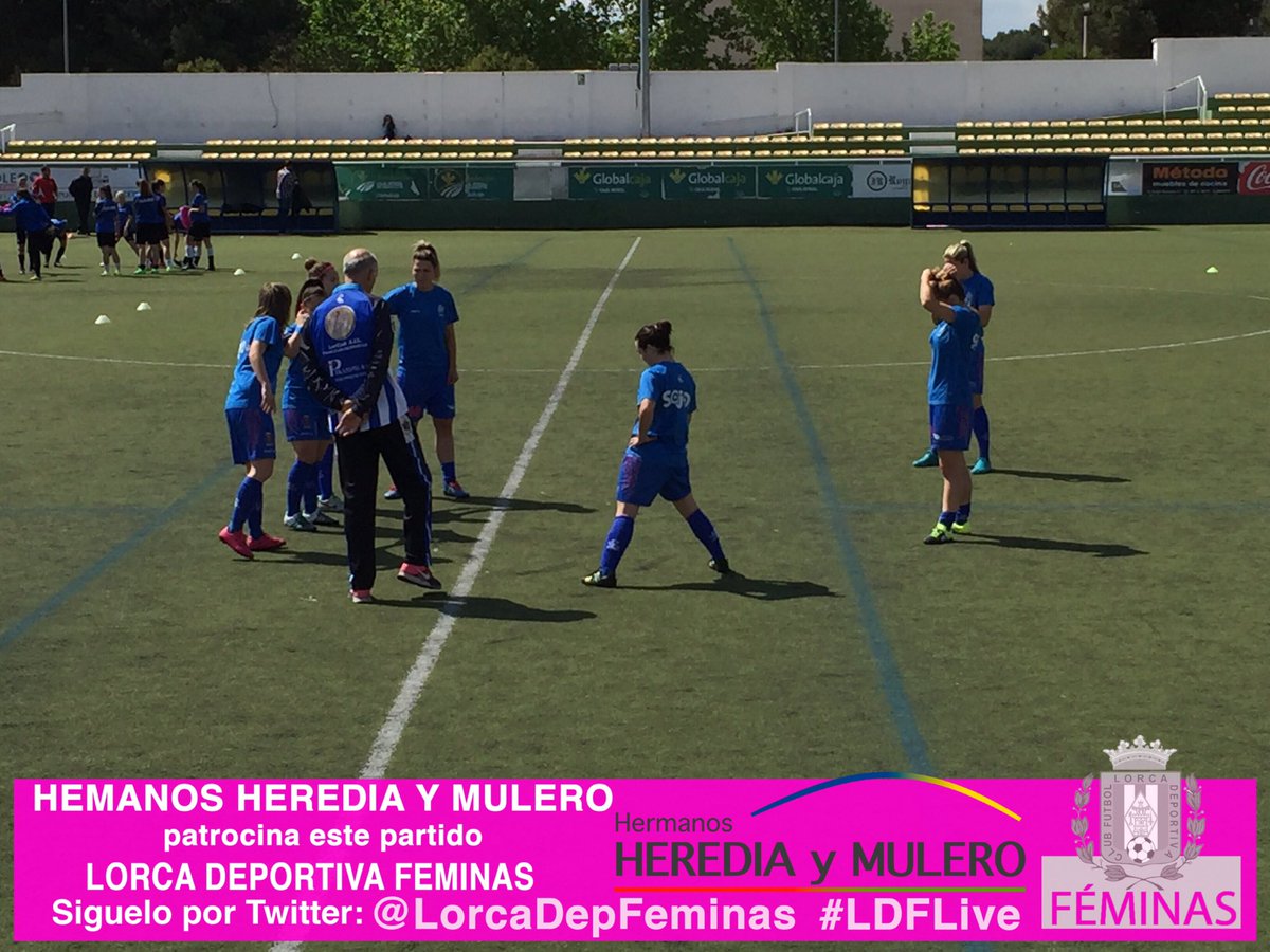 LorcaFeminas's tweet photo. Ya está el equipo calentando y la afición también. VAMOS CAMPEONAS. Ofrecido x @HEREDIAYMULERO #LiveLDF https://t.co/6kqPR71XVC