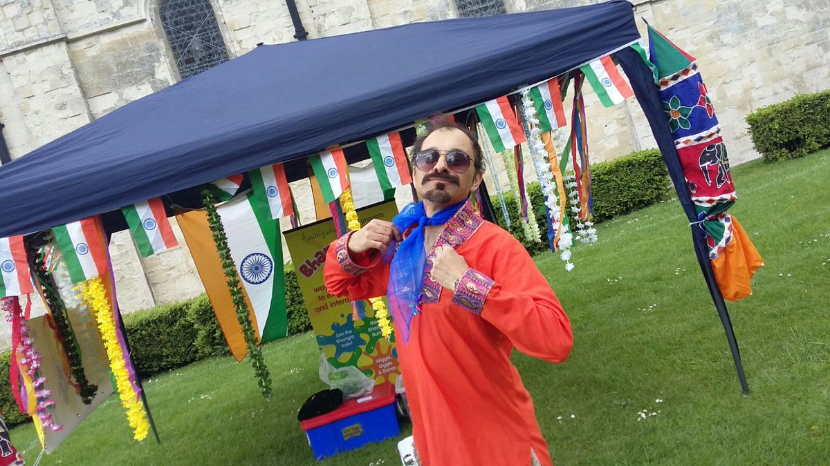 sohankailey's tweet photo. @AboutDunstable #Aroundtheworldfestival #DunstableEvents #artsfestival #familyfestival #bhangra #bollywood #india https://t.co/c8dQuAAZG5