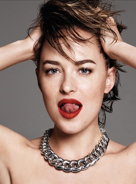 simgesawlouis's tweet photo. My #TeenChoice  for #ChoiceMovieBreakoutStar  is #dakotajohnson https://t.co/BrU1V5IITy
