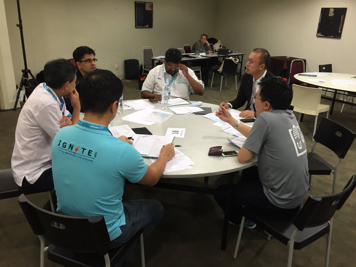 sbcFinTech's tweet photo. The pitches are over and the judges deliberate. All the best to the teams! #FinTechathon @RHBGroup @MagicCyberjaya https://t.co/2mct6eI9HH