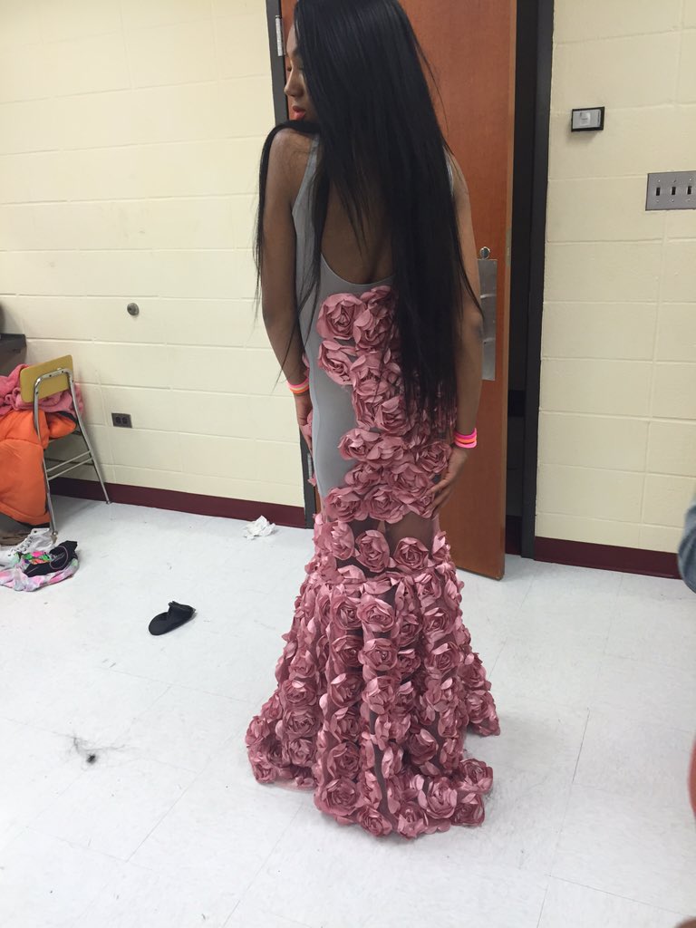 __itsohkay's tweet photo. #DunbarModelsInc👠💥 https://t.co/yPZxVn90dI