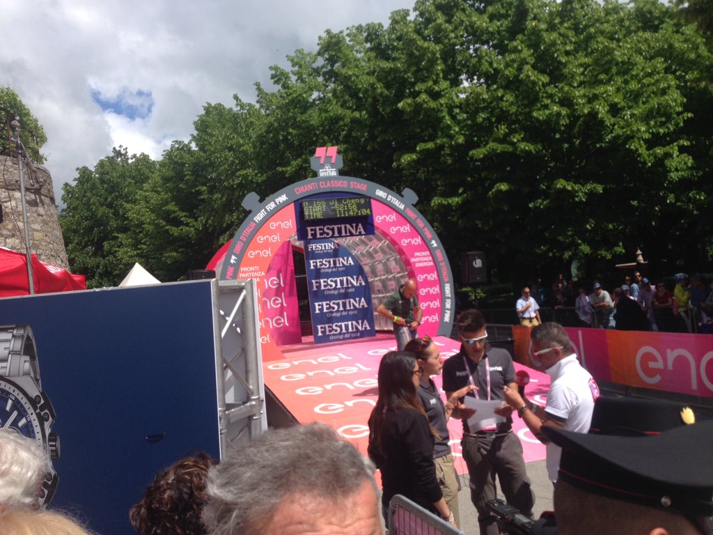 sbaxter220's tweet photo. @Raamin4Charity getting some inspiration #GiroItalia #chianti https://t.co/cVfSnSNmyn