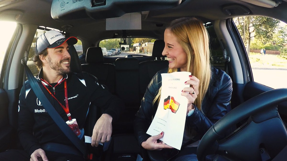 Alonso als Co-Pilot?Kann er auch und hat dabei viel Zeit Kölsch zu lernen😉 Gleich im Countdown um 13.07!@RTL_F1 #f1