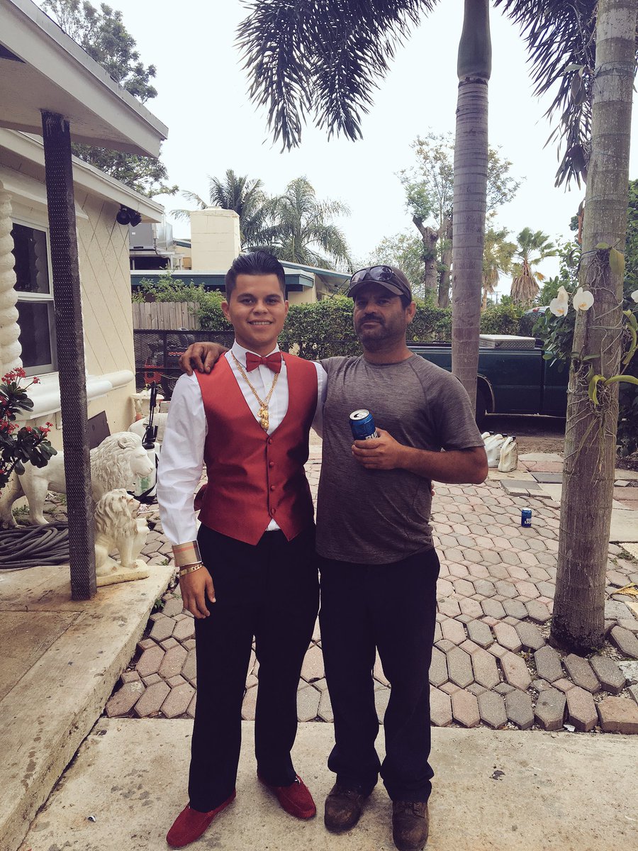 bustosjr81's tweet photo. Made me who I am today . #OGPapi 😂😂 https://t.co/w7k5bLtdyQ